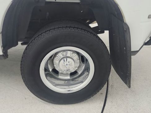 Used 2024 RAM 3500 Tradesman w/ Chrome Appearance Group image 50