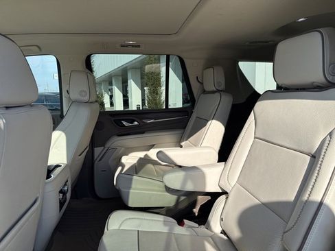 Used 2022 GMC Yukon Denali image 22