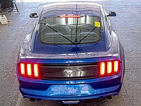 Used 2017 Ford Mustang Coupe RWD image 3