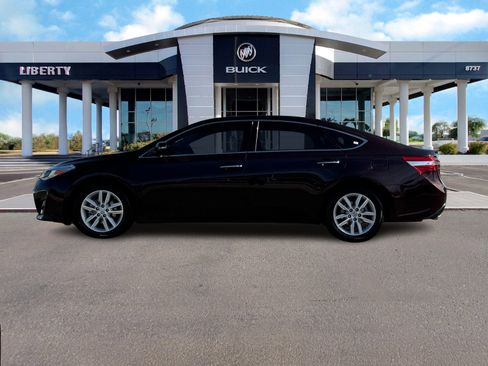 Used 2015 Toyota Avalon Limited image 7