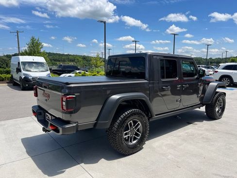 Used 2025 Jeep Gladiator Mojave AWD/4WD image 21