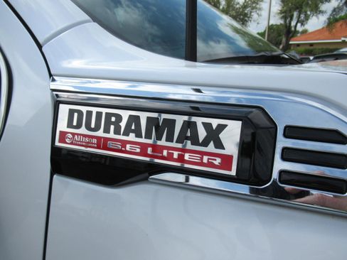 Used 2024 GMC Sierra 2500 Denali w/ Denali Reserve Package image 33