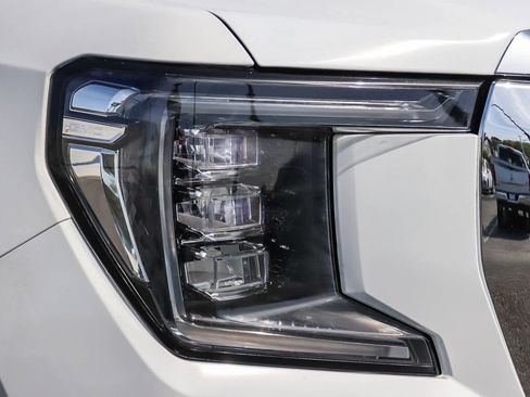 Used 2021 GMC Yukon SLT image 5