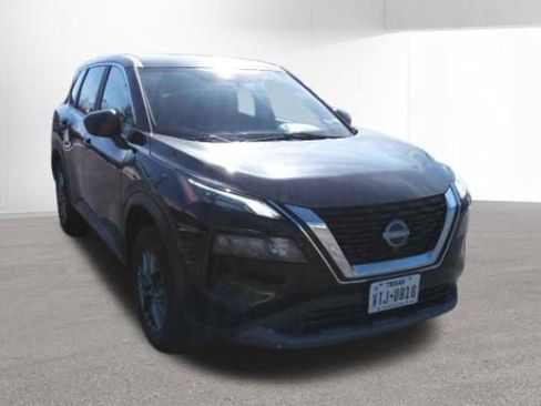 Used 2023 Nissan Rogue S image 9