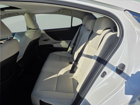 Certified 2024 Lexus ES 350 w/ Premium Package image 19