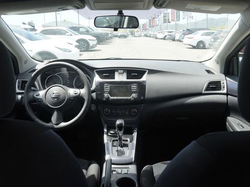 Used 2017 Nissan Sentra SR w/ SR Midnight Edition FWD image 29