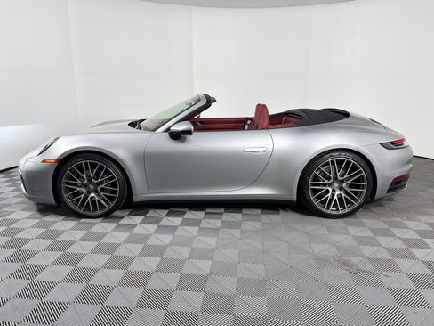 Certified 2022 Porsche 911 Carrera image 2