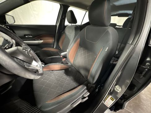 Used 2020 Nissan Kicks SR image 16