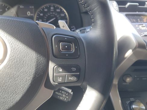 Used 2018 Lexus NX 300 FWD image 21