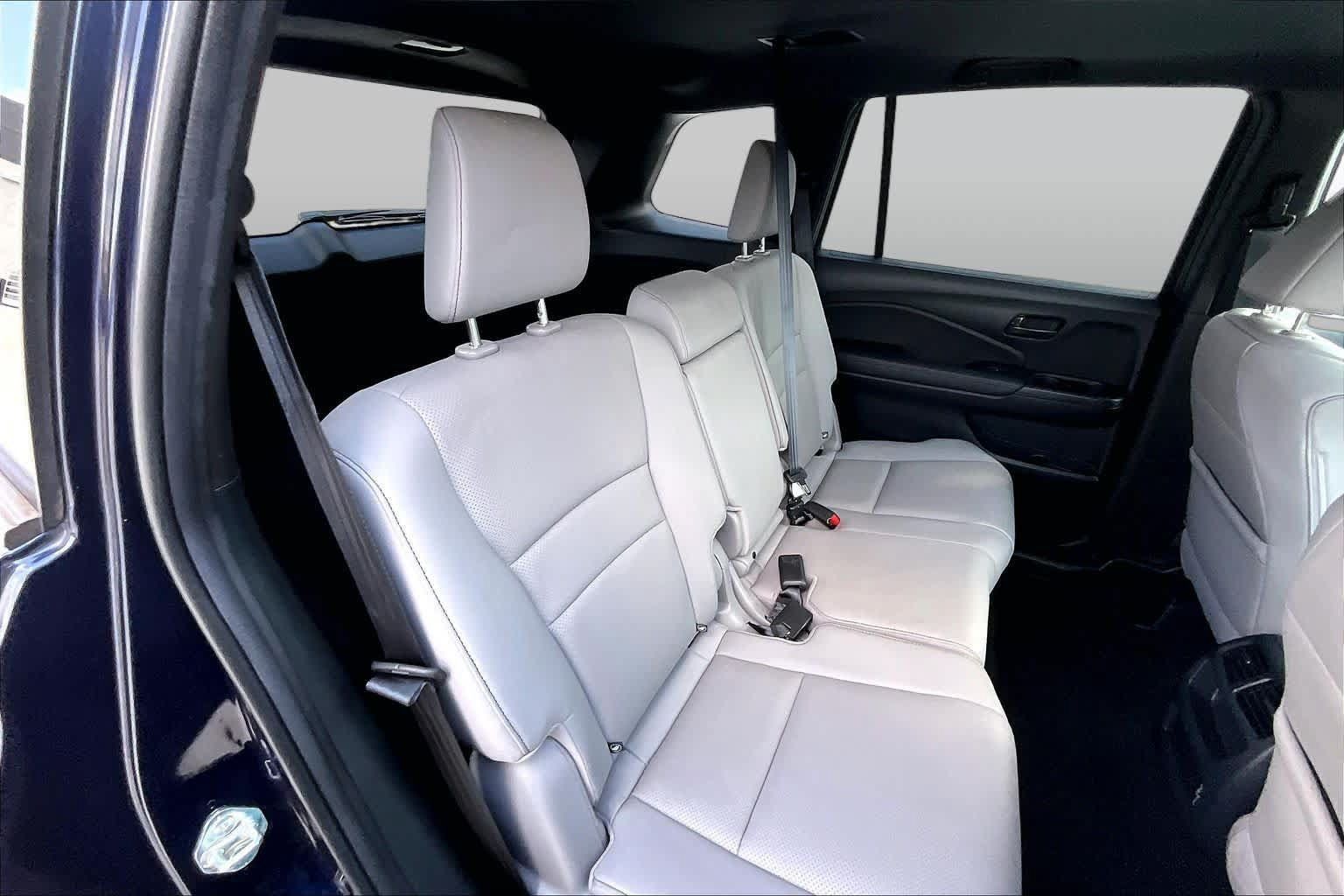 Used 2023 Honda Passport EX-L image 18