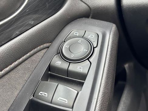 Used 2022 Chevrolet Traverse High Country image 24