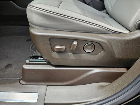 New 2026 GMC Yukon Elevation image 23