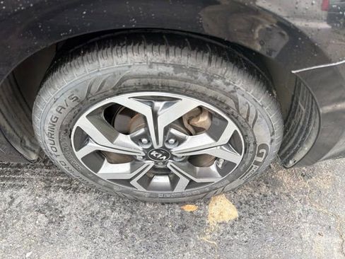 Used 2020 Kia Forte LXS FWD image 6