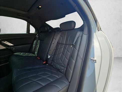 Used 2024 BMW 740i xDrive AWD/4WD image 17