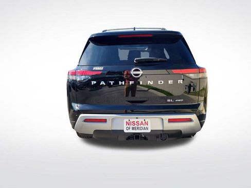 Used 2025 Nissan Pathfinder SL w/ SL Premium Package AWD/4WD image 4