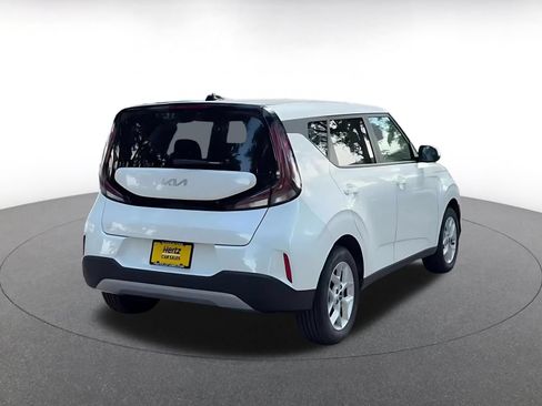 Used 2025 Kia Soul LX w/ LX Technology Package FWD image 14