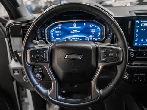 Used 2024 Chevrolet Silverado 1500 ZR2 image 39