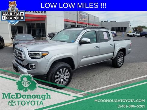Used 2023 Toyota Tacoma Limited AWD/4WD image 3