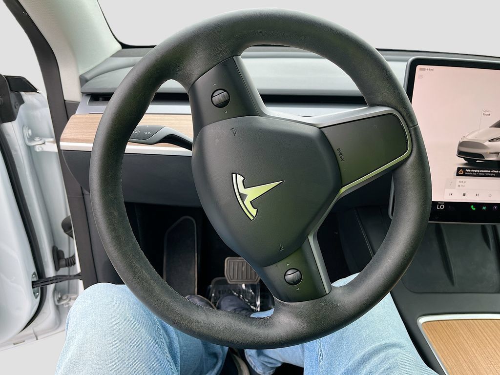 Used 2023 Tesla Model Y Long Range AWD/4WD image 10
