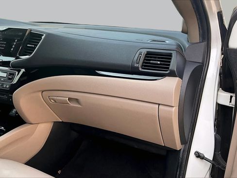 Used 2020 Honda Pilot Touring image 18