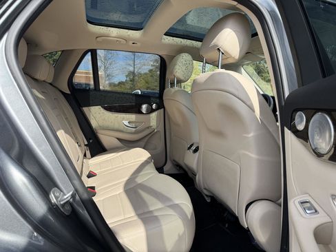 Used 2017 Mercedes-Benz GLC 300 image 27