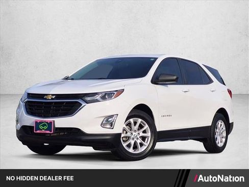 Used 2021 Chevrolet Equinox LS FWD image 1