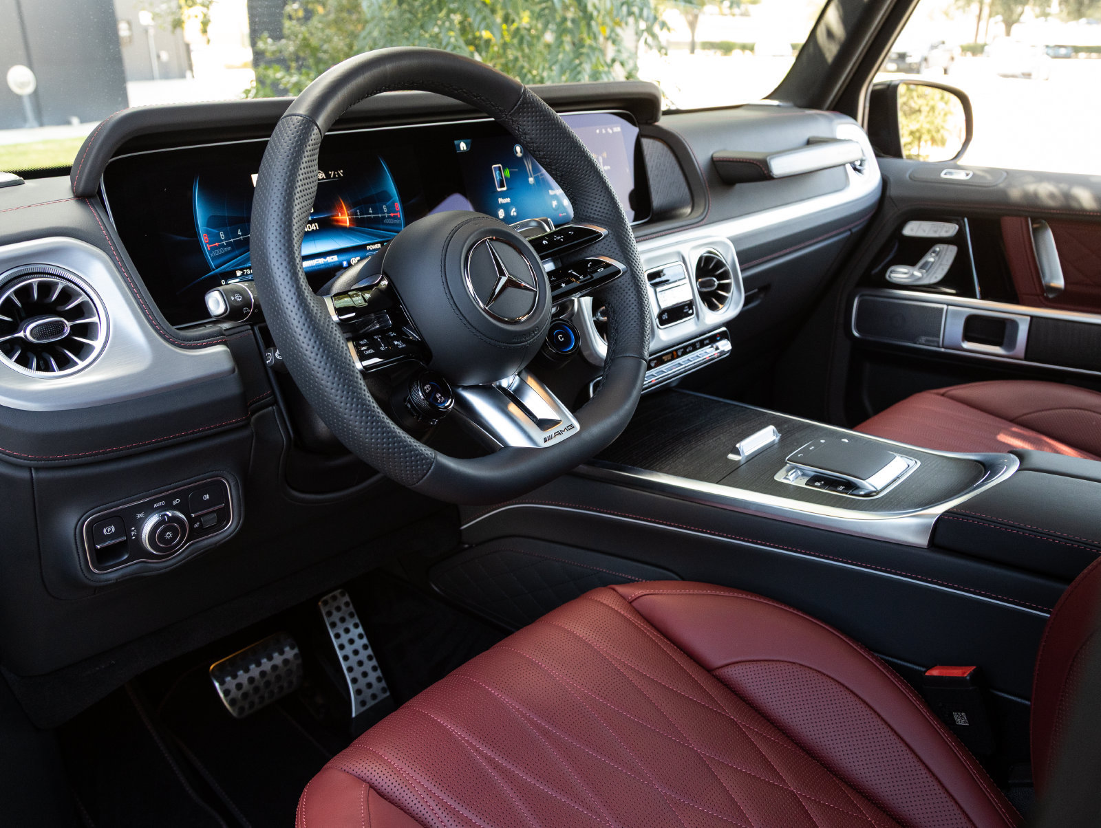 Used 2025 Mercedes-Benz G 63 AMG 4MATIC image 4