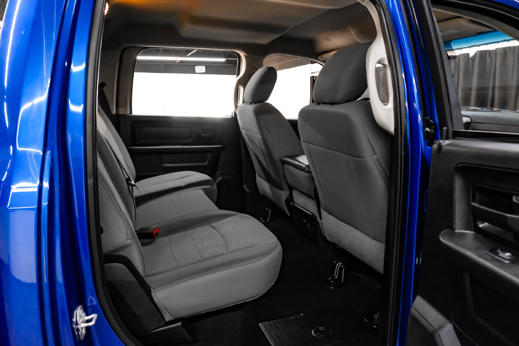 Used 2019 RAM 1500 Express w/ Express Value Package AWD/4WD image 38