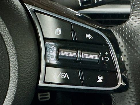 Used 2023 Kia Forte GT-Line w/ GT-Line Premium Package image 17