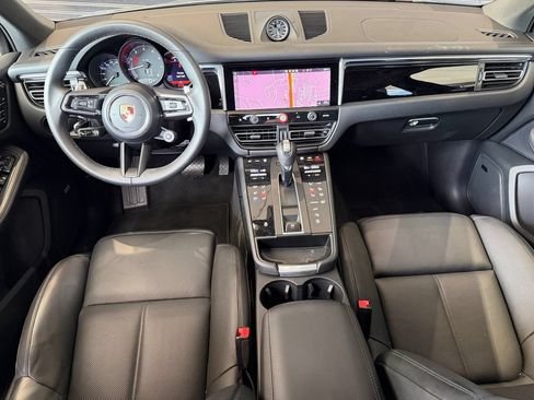Certified 2026 Porsche Macan AWD/4WD image 33