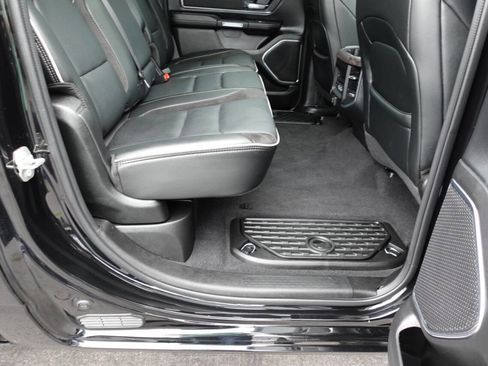 Used 2025 RAM 1500 Laramie w/ Sport Appearance Package AWD/4WD image 33