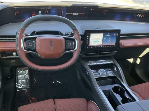 Used 2025 Lincoln Nautilus Black Label w/ Jet Appearance Package AWD/4WD image 6