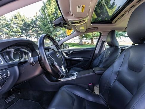 Used 2016 Volvo S60 T5 Premier FWD image 10