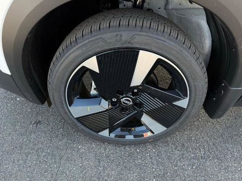 New 2026 Nissan Kicks SR w/ Cold Weather Package image 9