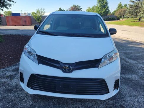 Used 2020 Toyota Sienna L FWD image 3