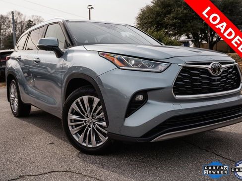 Used 2024 Toyota Highlander Platinum image 1