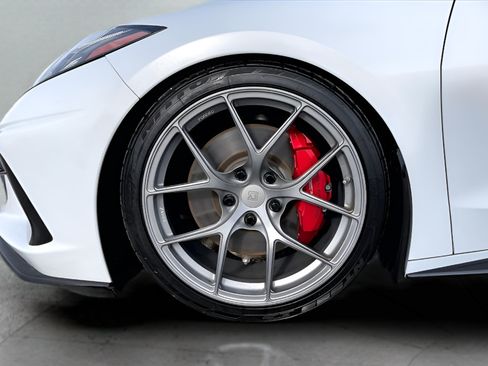Used 2023 Chevrolet Corvette Stingray Premium Cpe w/ Z51 Performance Package RWD image 29