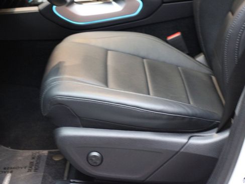 Used 2020 Mercedes-Benz GLE 350 4MATIC image 33