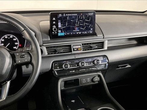 Used 2025 Honda Pilot Touring image 5