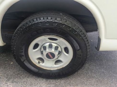Used 2013 GMC Savana 3500 RWD image 10