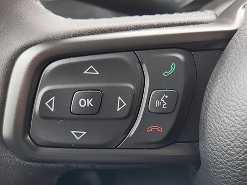Used 2025 Jeep Wrangler Unlimited Rubicon w/ Convenience Group AWD/4WD image 12