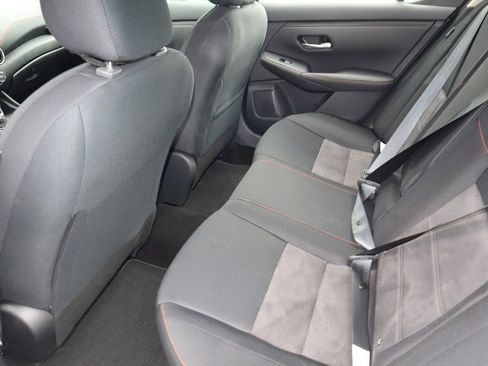 Certified 2024 Nissan Sentra SR FWD image 17