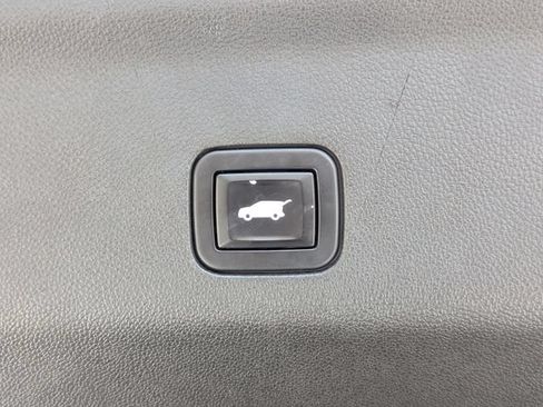 Used 2021 Chevrolet Tahoe RST AWD/4WD image 14