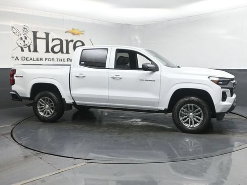 New 2026 Chevrolet Colorado LT w/ LT Convenience Package AWD/4WD image 27