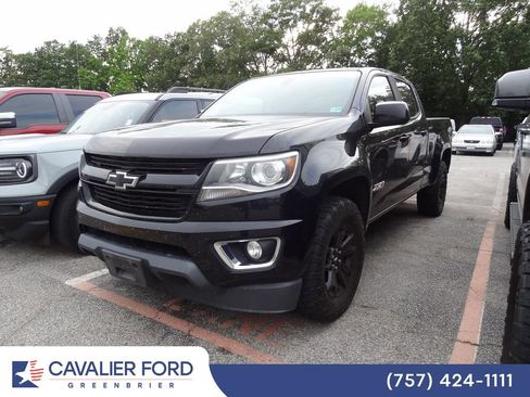 Used 2019 Chevrolet Colorado Z71 w/ Z71 Midnight Edition AWD/4WD image 3