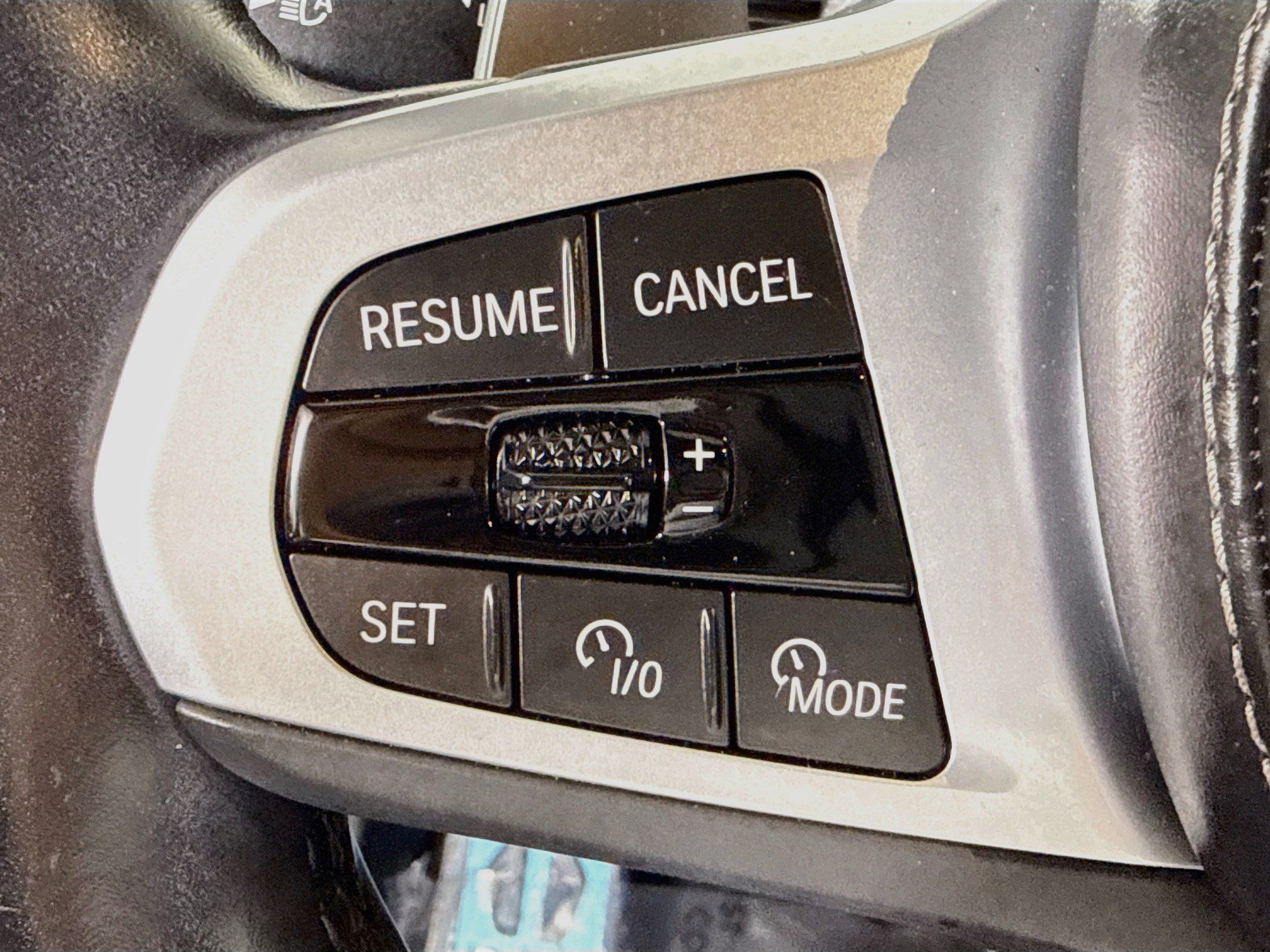 Used 2024 BMW X6 xDrive40i w/ Premium Package AWD/4WD image 14