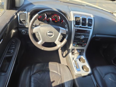 Used 2010 GMC Acadia SLT AWD/4WD image 13