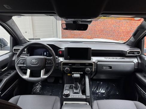 Used 2024 Toyota Tacoma TRD Off-Road w/ TRD Off Road Upgrade Package image 12