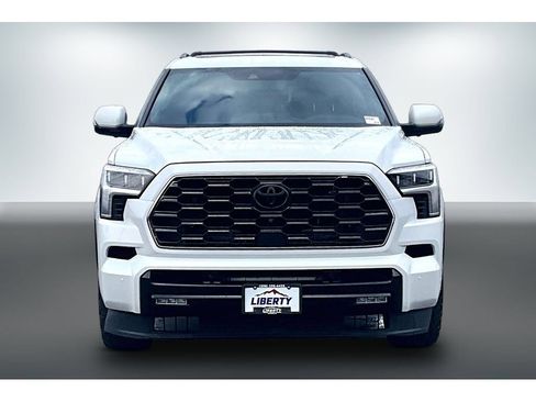 Used 2024 Toyota Sequoia Platinum AWD/4WD image 2