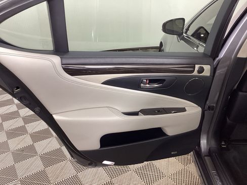 Used 2014 Lexus LS 460 L RWD image 15